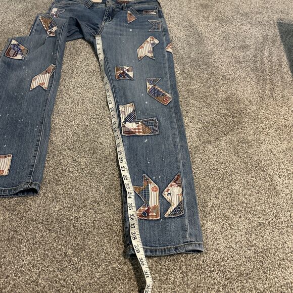 Pilcro Medium Wash Patchwork Splatter Slim Boyfriend Mid Rise Jeans 26 Blue Red - Picture 2 of 7